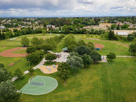 7th image of this home