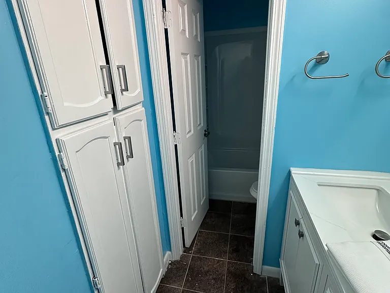 bathroom for rented rooms