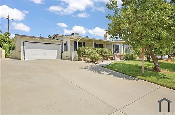 3645 Camellia Dr — Photo 6