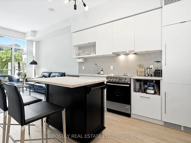 435 Richmond St W #205 — Photo 4