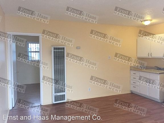 5th image of 13812 Avalon Blvd APT B