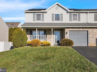 1012 Georgetown Dr, Reading, PA 19605