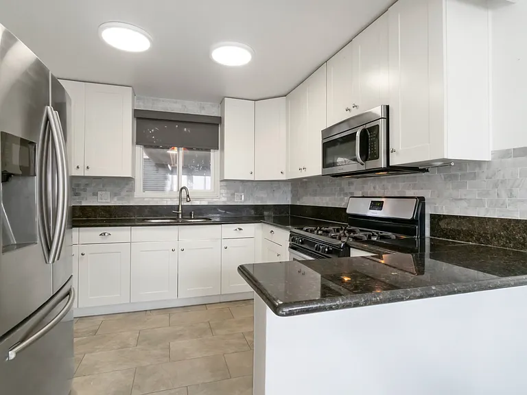 3539 Caspian Ave — Photo 11