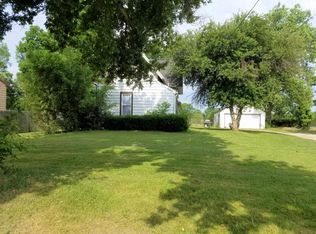 4532 Pleasant Grove Rd, Lansing, MI 48910