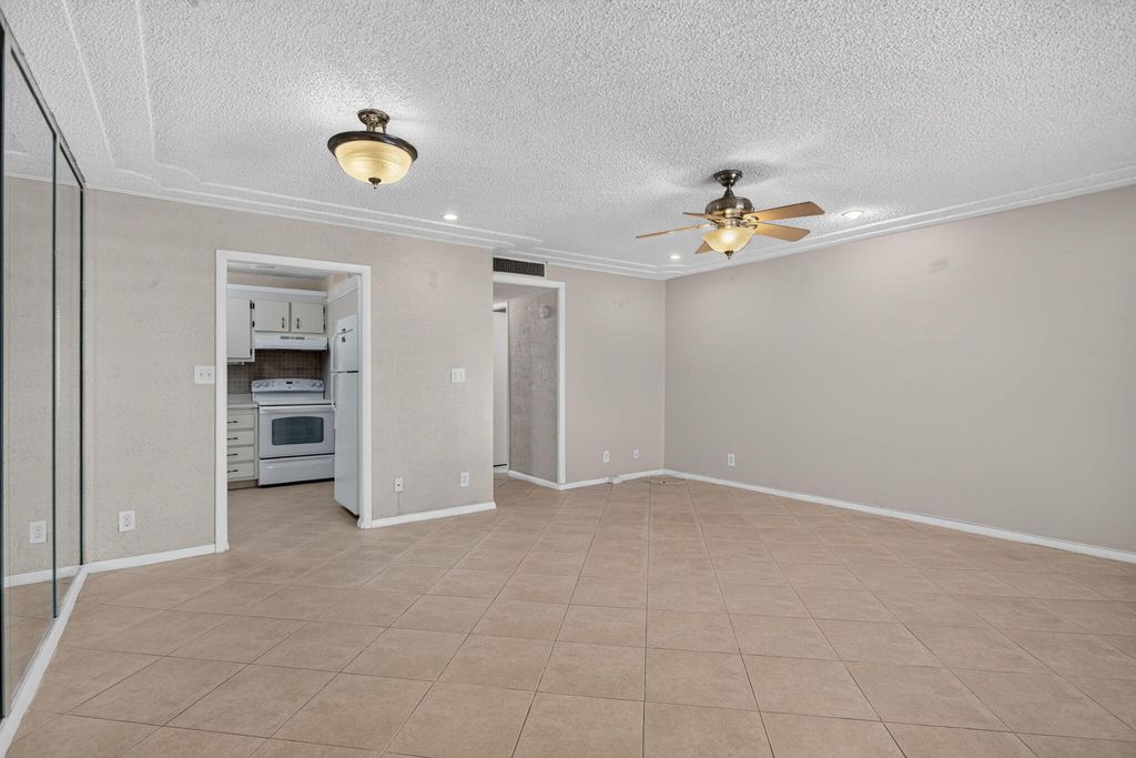 2840 NE 14th Street Causeway #203A, photo 5