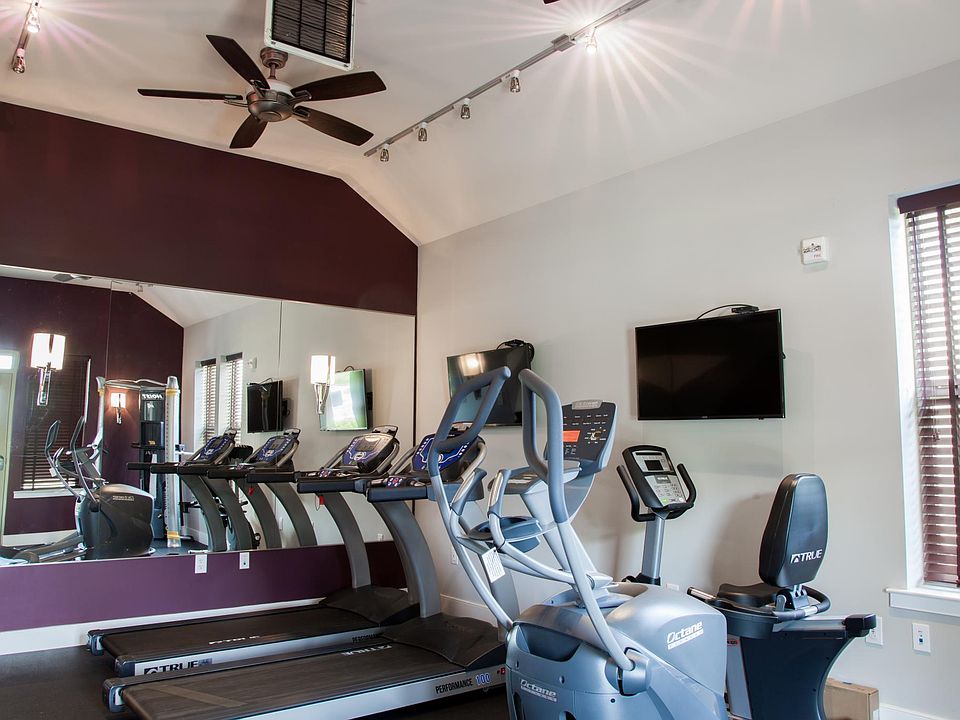 The Willows at Flemington Junction North 200 Justin Ct Flemington NJ