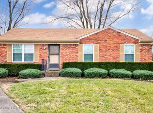 9206 Spruce Ct, Pewee Valley, KY 40056