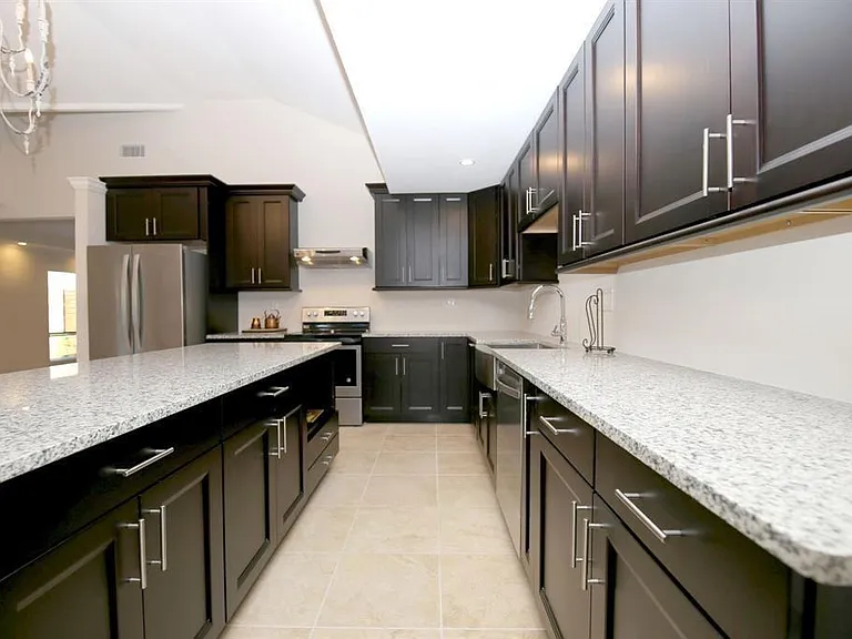 5501 Aspen St — Photo 4