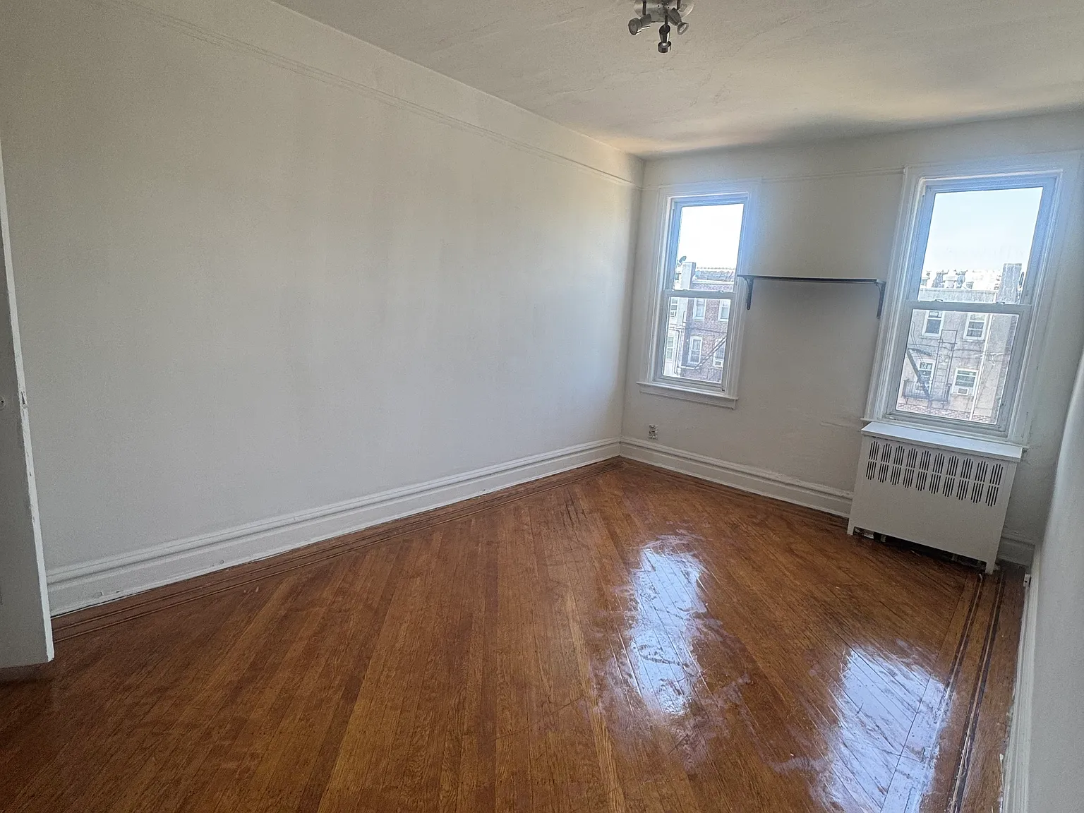 1376 Troy Avenue — Photo 2