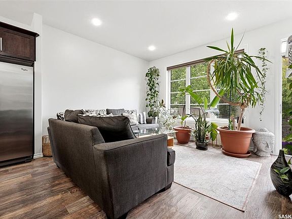 4th image of UNIT 109-3229 Elgaard DRIVE