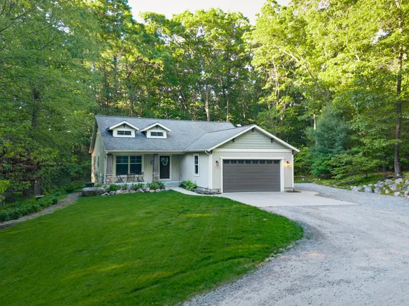 2199 W Lake Rd, Twin Lake, MI 49457