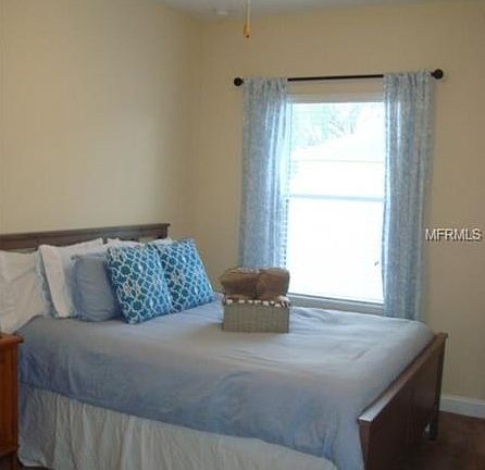 2nd image of 225 Grouse Ln