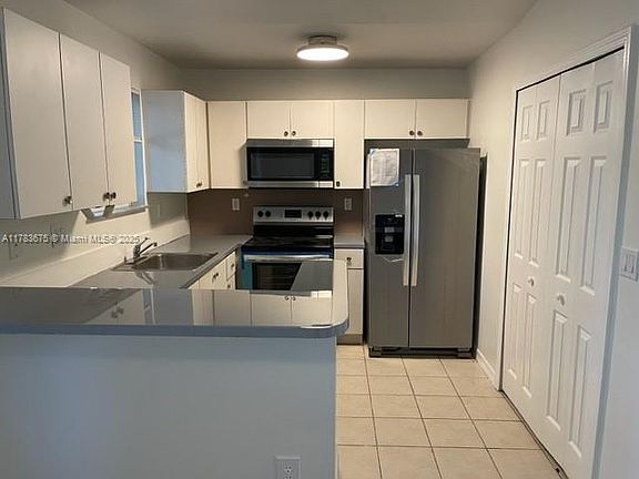 3rd image of 1270 SE 28th Ct Unit 206