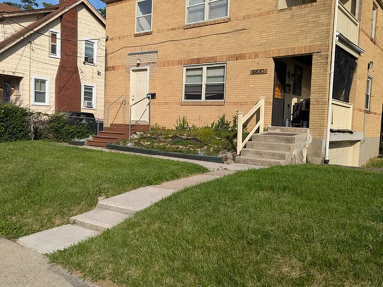 4830 Yarmouth Pl — Photo 3