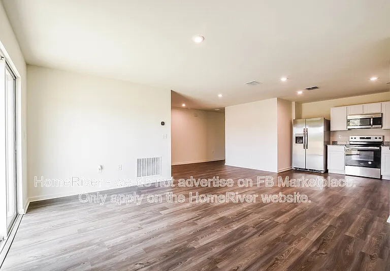 1971 Iowa Dr — Photo 6