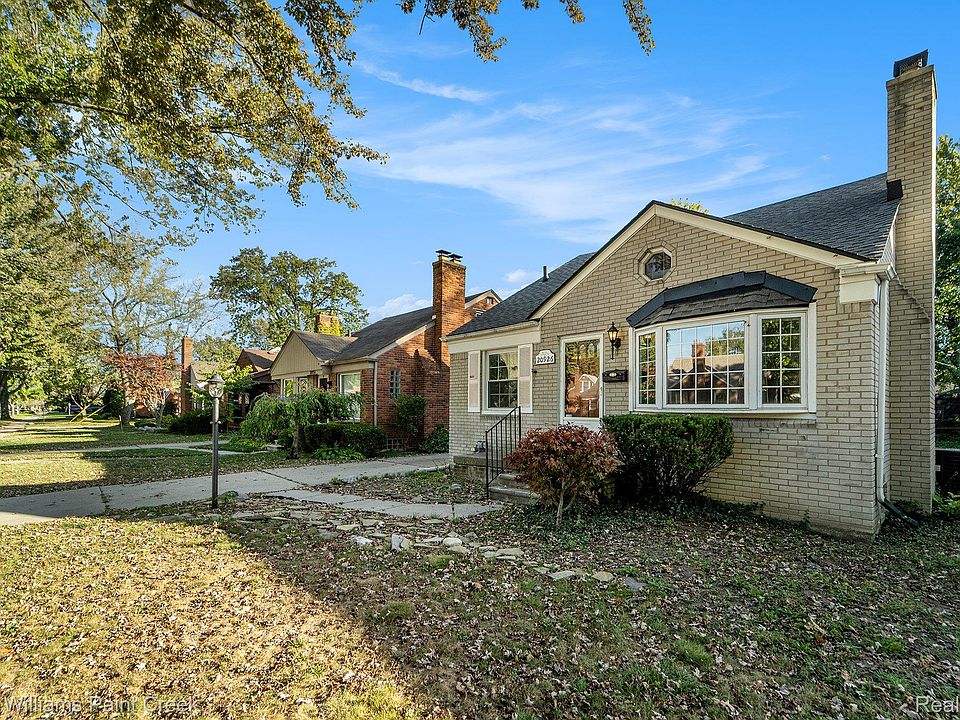 20926 Lennon St, photo 3