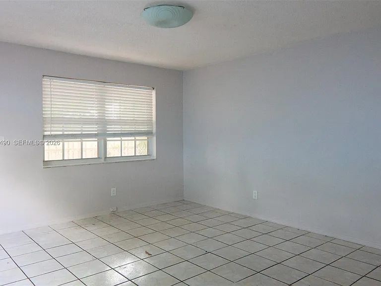 1321 N 58th Ave #1321 — Photo 13