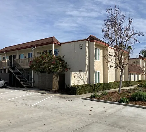 4960 Clairemont Mesa Blvd #104 Photo 1
