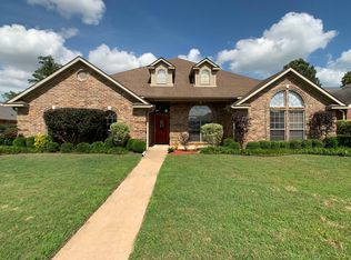 6114 Castle Oaks Dr, Texarkana, AR 71854