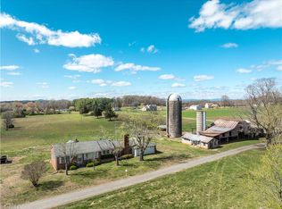 2012 Old Fletcher Rd, Yadkinville, NC 27055