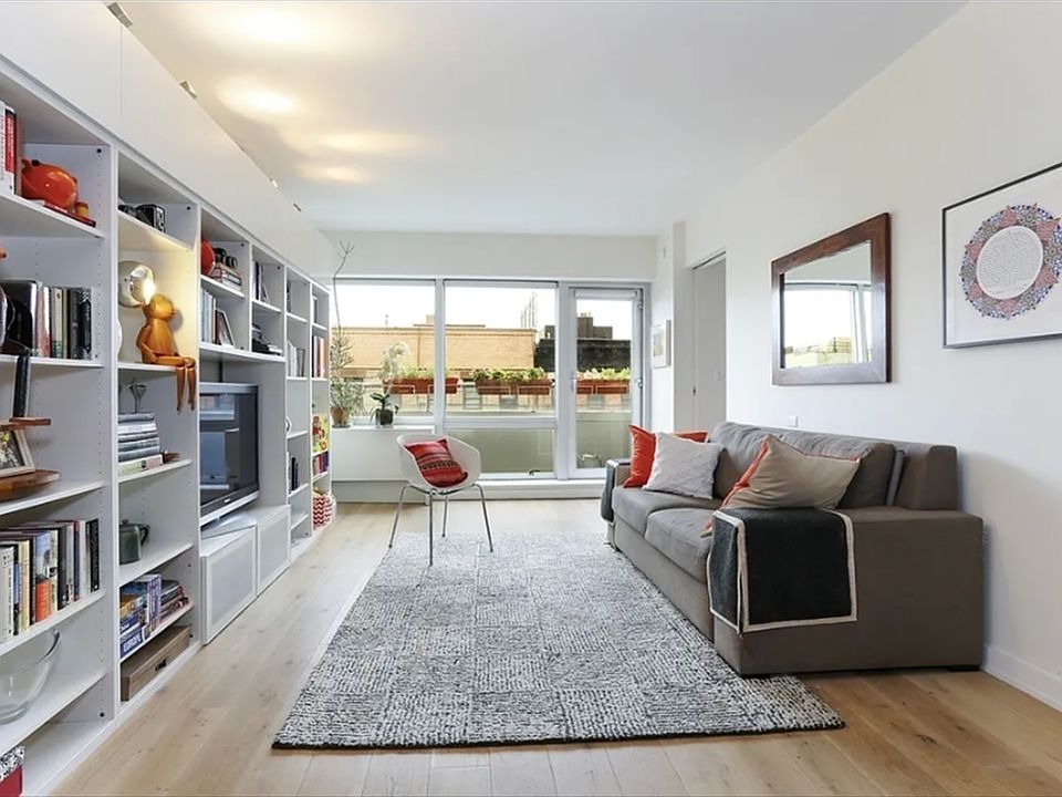 1st image of 425 E 13th St APT 7K