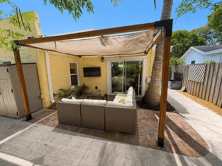 743 Park Pl — Photo 24