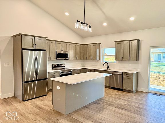 5th image of 2546 Birchwood Ln