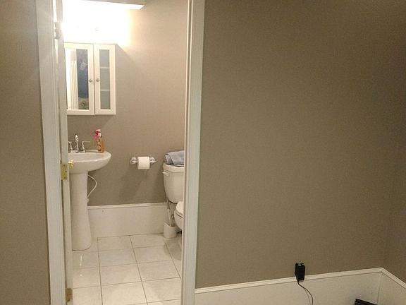 5th image of 18314 Chestnut St #Basement