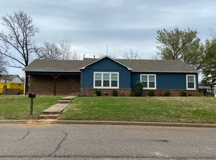 1024 W Willow St, Durant, OK 74701