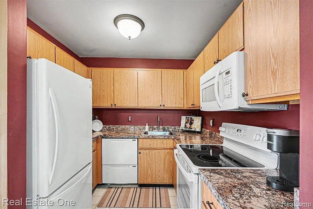 2 bed, 1.5 bath, 1120 sqft, $1,600 — Photo 4