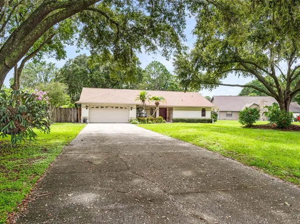 19110 Tracy Ct, Lutz, FL 33548