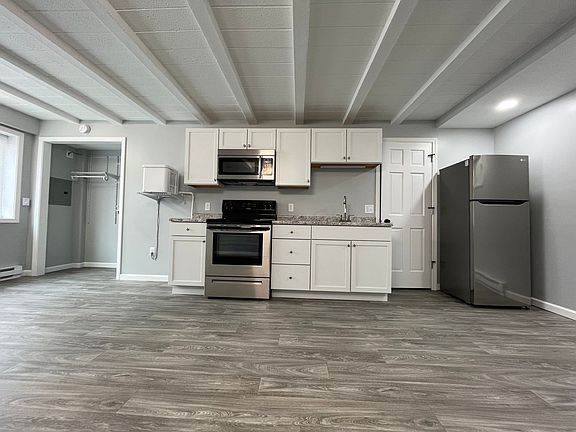 4th image of 77 Kings Hwy APT 4