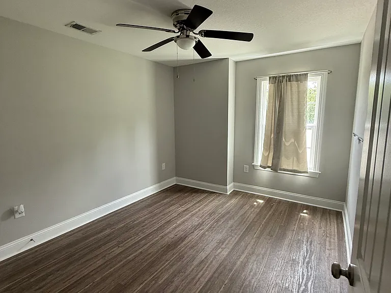 5572 Fern Ridge Rd — Photo 7