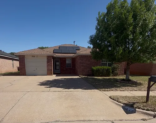906 Xavier St #2 Photo 1