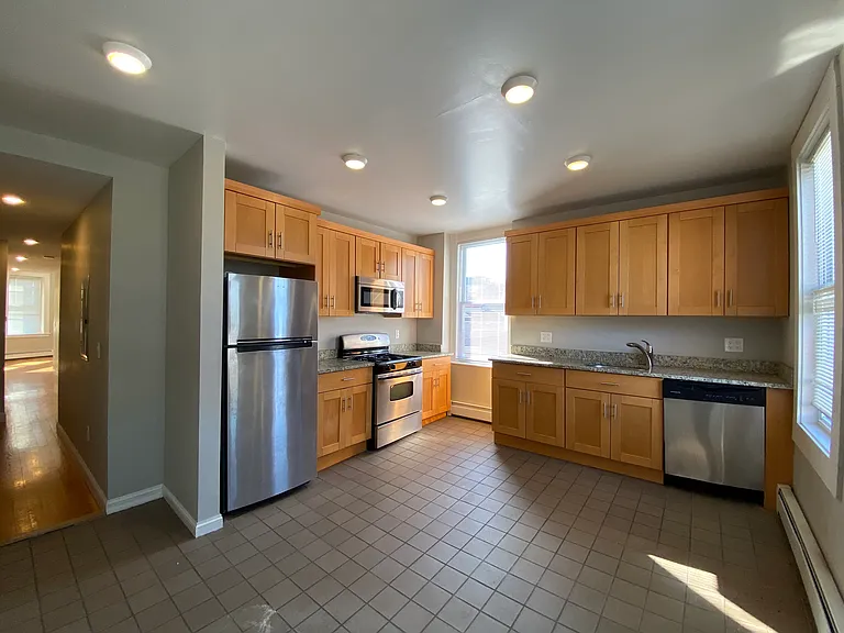 533 Chapel St #5A — Photo 1