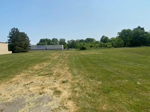 5023 W Pierson Rd, Flint, MI 48504