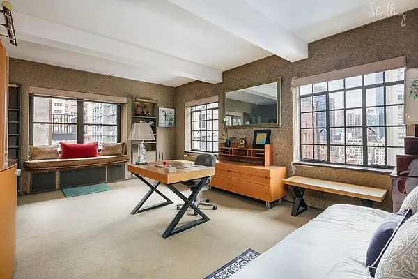 Sold by Stribling | media 31