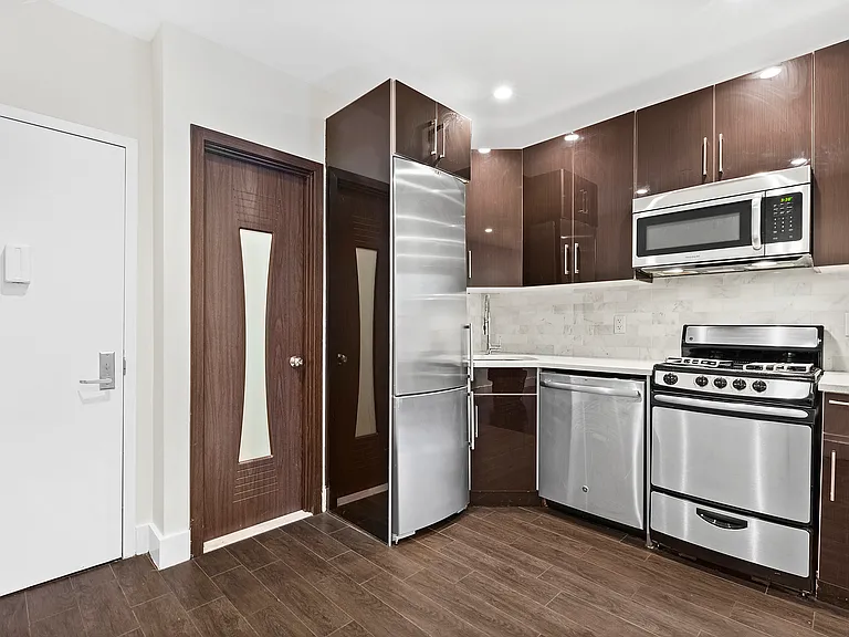 315 E 74th St #14 — Photo 1