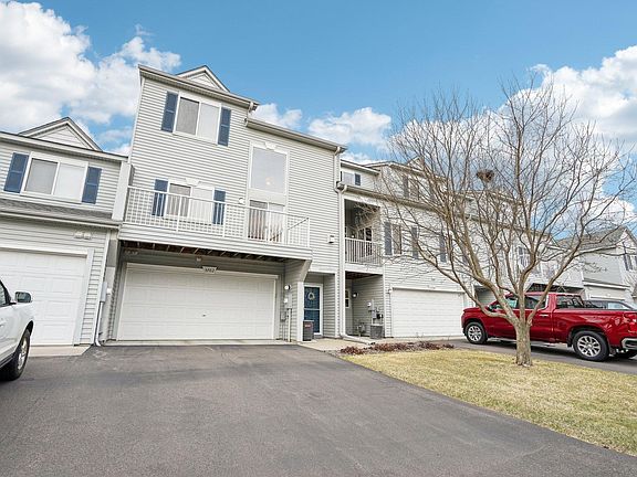 3rd image of 3702 Abercrombie Ln