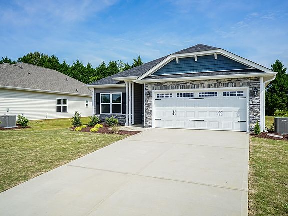 3rd image of 949 Willow Place SW