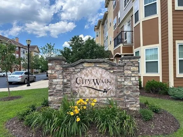10035 City Walk Dr Unit 103, Woodbury, MN 55129