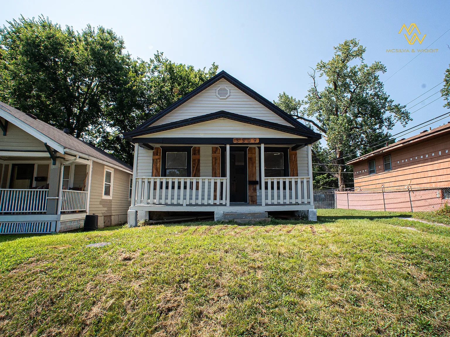 2 bed, 900 sqft, $1,525 — Photo 1