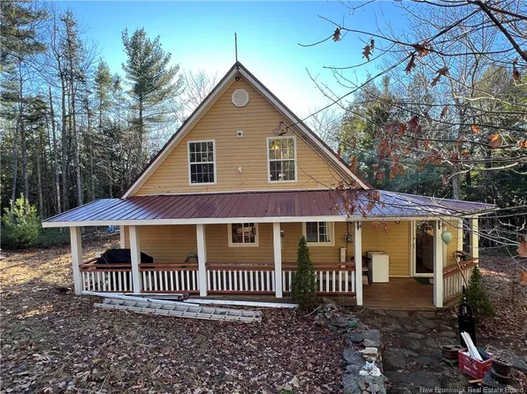 4 Pamela Ln, Wickham, NB E5T 0B6