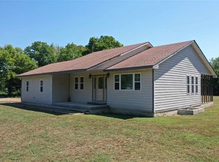 801 Hall St, Council grove, KS 66846