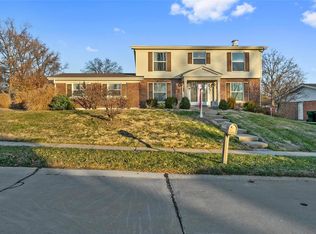 12826 Weatherstone Dr, Florissant, MO 63033