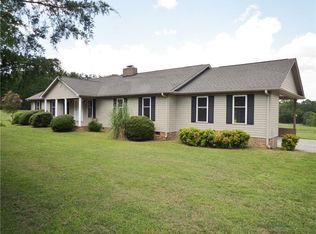 1104 Breazeale Rd, Belton, SC 29627