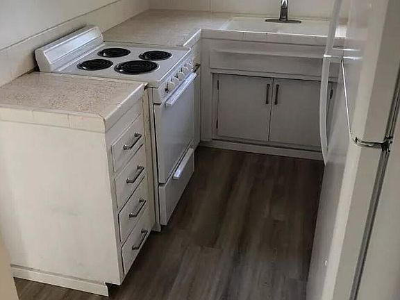 5th image of 521 E Arrellaga St #12