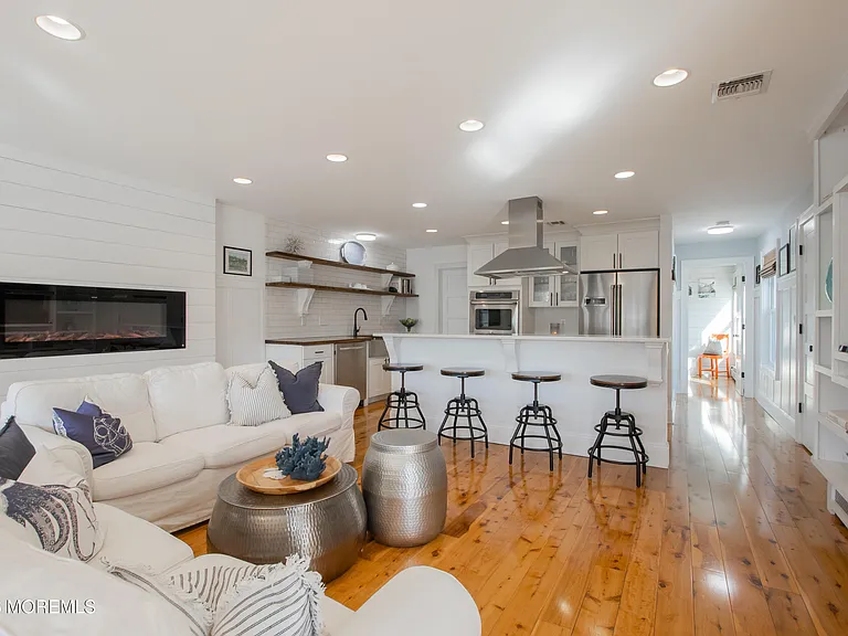 31 Washington Ave — Photo 11