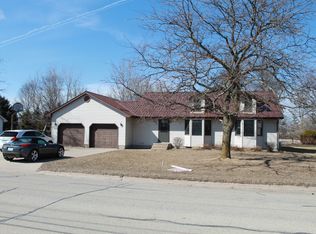 502 3rd Ave SW, Worthington, IA 52078