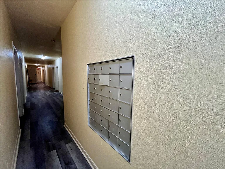 2705 Lorraine St #8 — Photo 17